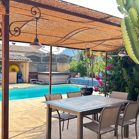Apartment 2 Hebergements - 10 Couchages - Parking, Piscine, Jacuzzi - Convivialite Roquebrune-sur-Argens