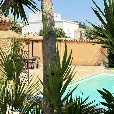 Apartment 2 Hebergements - 10 Couchages - Parking, Piscine, Jacuzzi - Convivialite