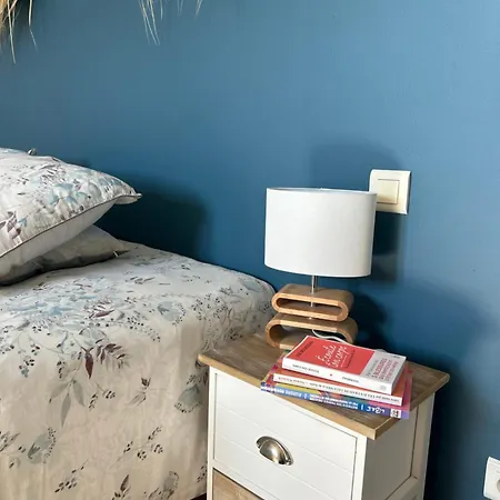 2 Hebergements - 10 Couchages - Parking, Piscine, Jacuzzi - Convivialite * Roquebrune-sur-Argens